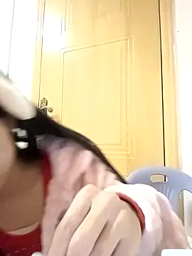 Snapshot of luy-xinh02 chatting on November 27, 2025, 11:32 am luy-xinh02 online show from November 27, 2025, 11:32 am