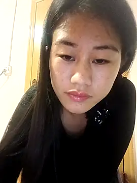 Snapshot of luy-xinh02 chatting on November 13, 2025, 11:36 am luy-xinh02 online show from November 13, 2025, 11:36 am