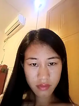 Snapshot of luy-xinh02 chatting on September 27, 2025, 2:12 pm luy-xinh02 online show from September 27, 2025, 2:12 pm