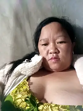 riso-00 online show from November 12, 2025, 1:54 am