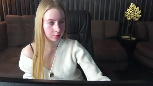 Alina Blonde online show from March 24, 2026, 6:46 am