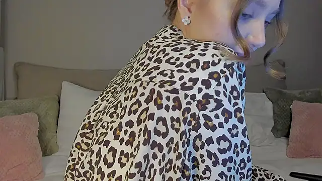 Stefa Evans online show from September 26, 2025, 7:10 pm