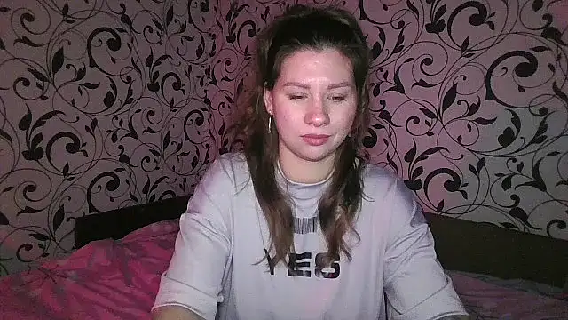 Snapshot of YourEmilie chatting on February 14, 2026, 6:30 pm YourEmilie online show from February 14, 2026, 6:30 pm