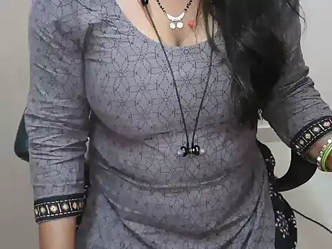 Snapshot of bold_naina chatting on November 3, 2025, 3:34 am bold naina online show from November 3, 2025, 3:34 am