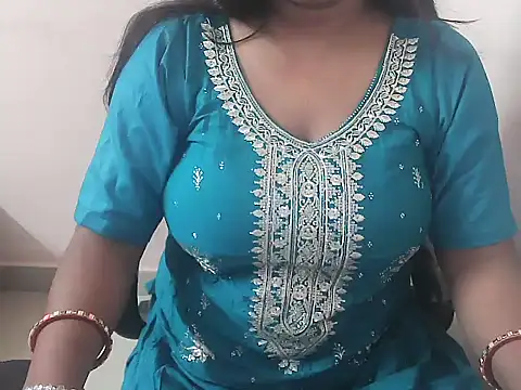 Snapshot of bold_naina chatting on January 15, 2026, 4:16 am bold naina online show from January 15, 2026, 4:16 am