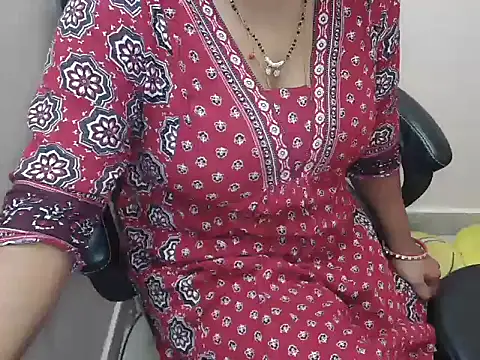 Snapshot of bold_naina chatting on December 20, 2025, 4:26 am bold naina online show from December 20, 2025, 4:26 am