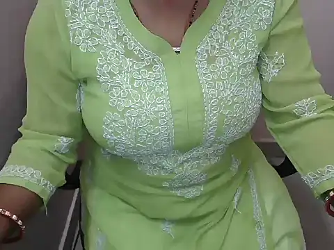 Snapshot of bold_naina chatting on December 19, 2025, 4:16 am bold naina online show from December 19, 2025, 4:16 am