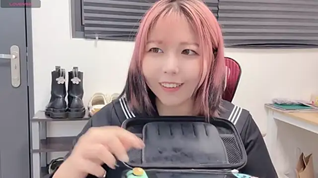 piffydream online show from October 26, 2025, 7:53 am