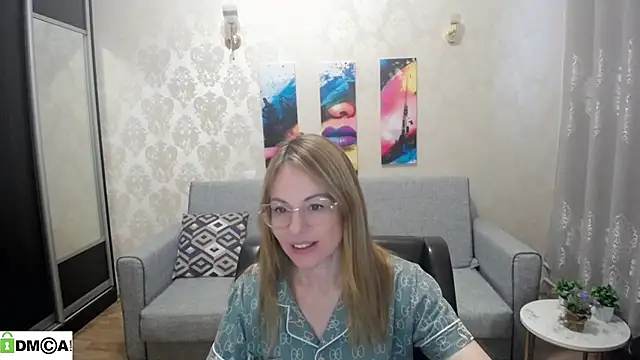 shy hot cat online show from November 7, 2025, 7:35 am