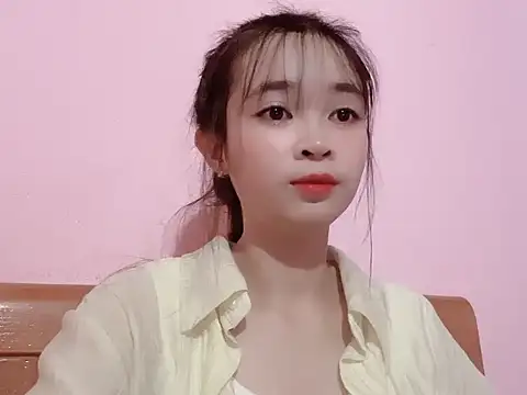 Suna7383 online show from October 4, 2025, 5:14 pm