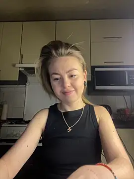 MartaLuna  online show from February 15, 2026, 3:33 pm