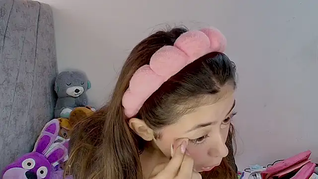 kimmy vegga2 online show from October 9, 2025, 2:50 pm