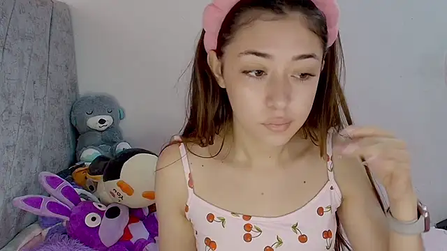 kimmy vegga2 online show from October 7, 2025, 6:09 pm