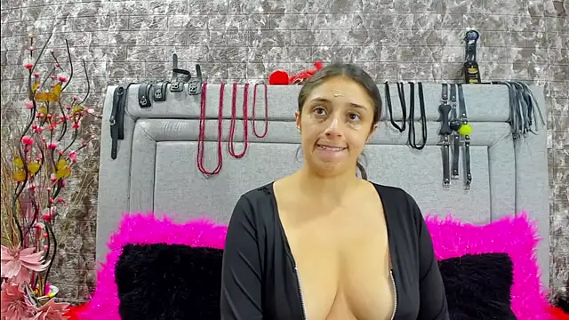 KatyVelvet online show from March 31, 2026, 2:57 am