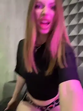 Elizabeth Tay online show from April 19, 2026, 6:10 pm