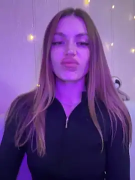 Elizabeth Tay online show from December 20, 2025, 7:28 pm