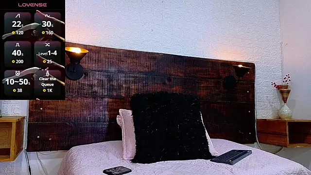 JhosuaVega online show from October 7, 2025, 7:04 pm