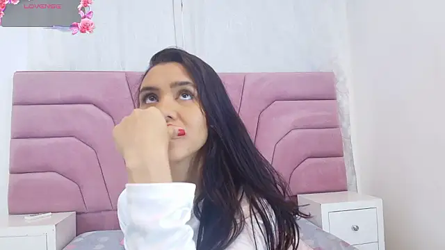 miajhonsonx online show from March 24, 2026, 3:12 pm