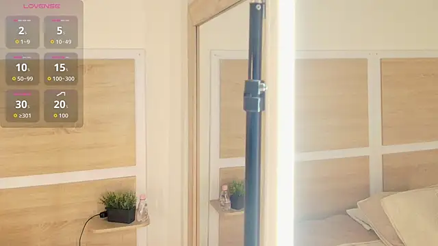 Snapshot of ValeryCortezm chatting on October 9, 2025, 11:55 am ValeryCortezm online show from October 9, 2025, 11:55 am