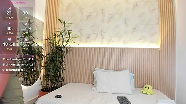 Snapshot of ValeryCortezm chatting on November 5, 2025, 12:25 am ValeryCortezm online show from November 5, 2025, 12:25 am