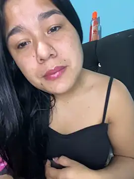 Snapshot of April_Becker chatting on May 6, 2026, 3:10 am April Becker online show from May 6, 2026, 3:10 am