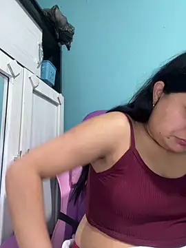 Snapshot of April_Becker chatting on June 6, 2026, 3:23 am April Becker online show from June 6, 2026, 3:23 am