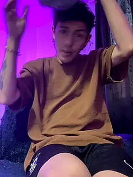 NaytonFreeman online show from November 14, 2025, 11:14 am