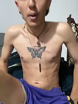 NaytonFreeman online show from September 26, 2025, 12:06 am