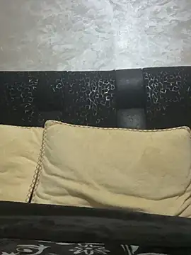 lara9Qouin online show from April 3, 2026, 10:11 am