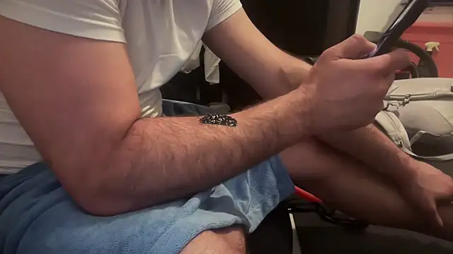 jasoncali305 online show from November 15, 2025, 11:31 pm