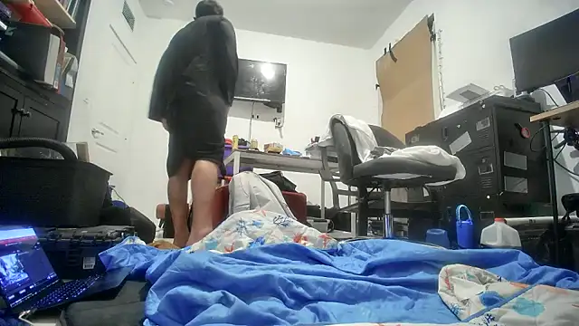 jasoncali305 online show from November 25, 2025, 10:04 am