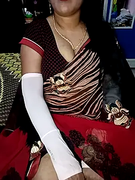 KannadaTamilTeluguBeauty online show from December 5, 2025, 5:44 pm