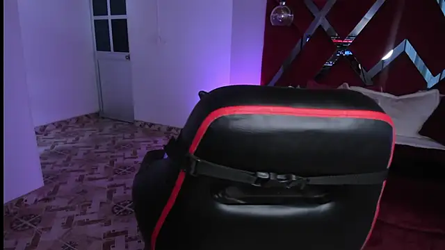 alexiaystive3 online show from November 7, 2025, 7:18 pm