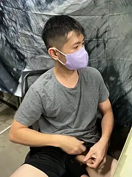 Snapshot of hayato1995 chatting on September 16, 2025, 4:30 pm hayato1995 online show from September 16, 2025, 4:30 pm