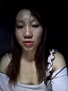 Snapshot of bonnie-00 chatting on May 6, 2026, 2:43 pm bonnie-00 online show from May 6, 2026, 2:43 pm
