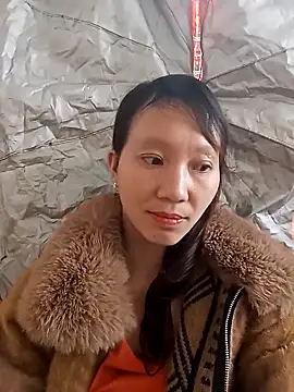 bonnie-00 online show from November 18, 2025, 3:54 am