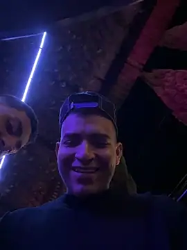 maykel and mike online show from October 8, 2025, 3:19 am