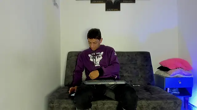 maykel and mike online show from January 13, 2026, 1:59 pm