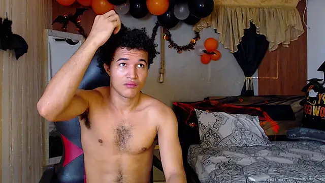 Snapshot of fire_drako_ chatting on October 20, 2025, 6:19 pm fire drako online show from October 20, 2025, 6:19 pm