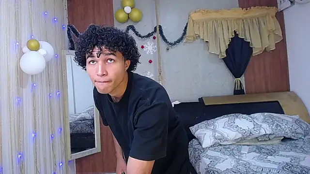 Snapshot of fire_drako_ chatting on January 6, 2026, 10:25 pm fire drako online show from January 6, 2026, 10:25 pm