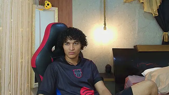 Snapshot of fire_drako_ chatting on March 3, 2026, 5:58 am fire drako online show from March 3, 2026, 5:58 am