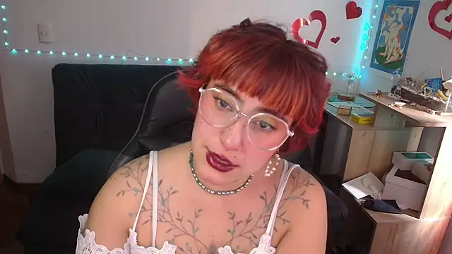 Snapshot of Miacatsito3 chatting on April 24, 2026, 8:22 pm Miacatsito3 online show from April 24, 2026, 8:22 pm