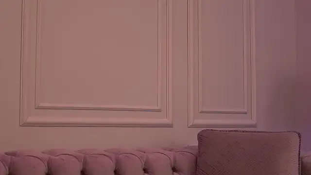 KatieHayes online show from November 16, 2025, 6:56 pm