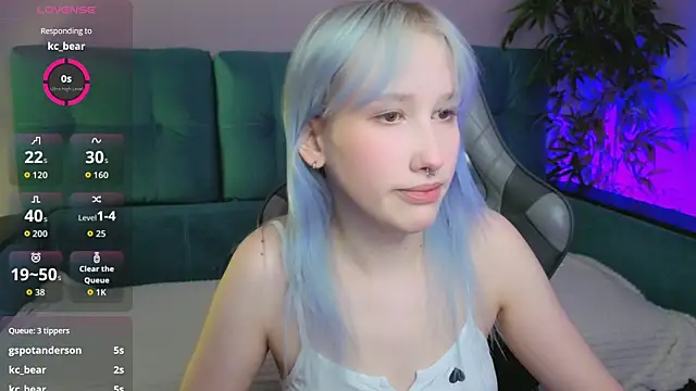 evlica online show from April 19, 2026, 2:07 pm