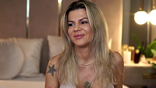 CamilaStarr online show from November 28, 2025, 9:37 pm