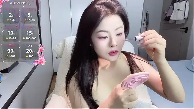 Snapshot of janequeen chatting on February 9, 2026, 3:10 pm janequeen online show from February 9, 2026, 3:10 pm