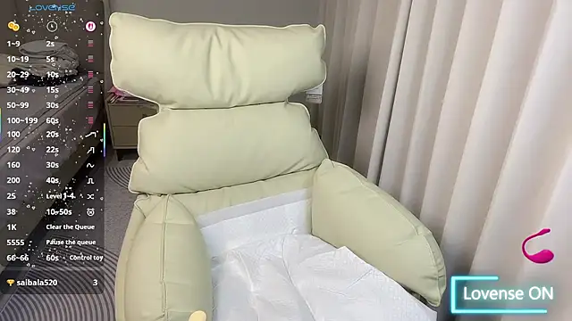 janequeen online show from November 7, 2025, 12:10 pm