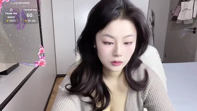 Snapshot of janequeen chatting on February 3, 2026, 3:17 pm janequeen online show from February 3, 2026, 3:17 pm