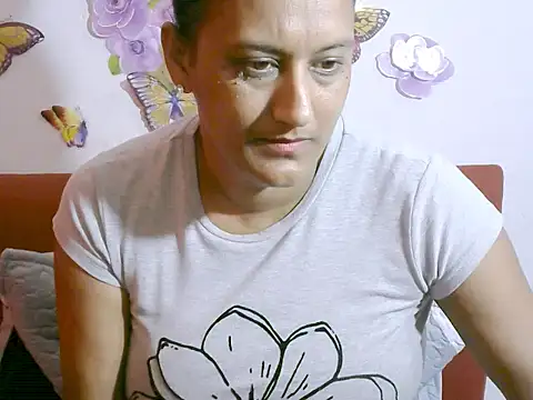 Indiansexyboobs18 online show from September 16, 2025, 9:54 am