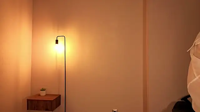 Frences Eyes online show from January 10, 2026, 1:06 pm